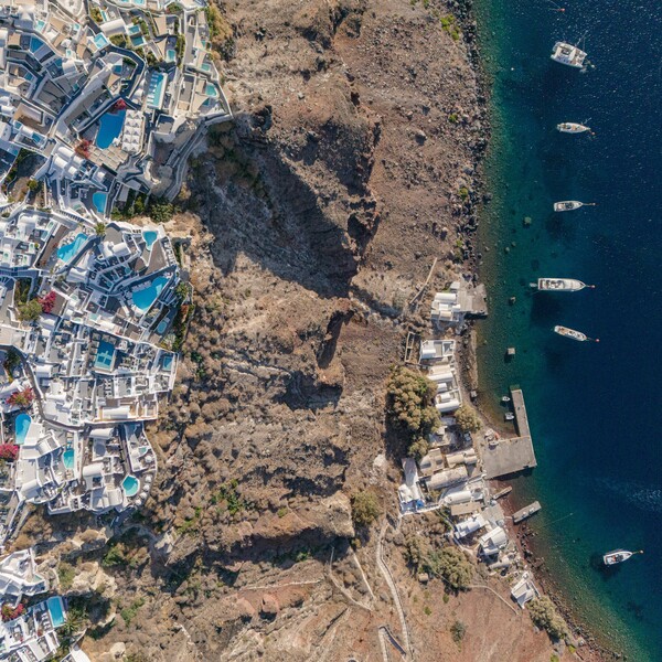 Οι παράνομες πισίνες των Κυκλάδων και το λιγοστό νερό που έχει απομείνει 