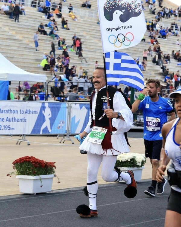 Μαραθώνιος: Δρομέας ήθελε να τρέξει ντυμένος τσολιάς και του έκλεψαν τη στολή 