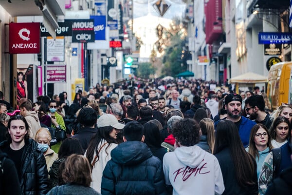 Ποιες Κυριακές του Δεκεμβρίου θα είναι ανοιχτά τα εμπορικά καταστήματα