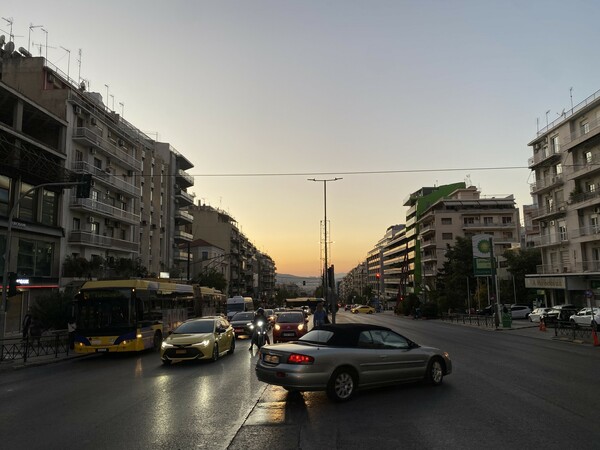 Σήμερα το πρωί ο ουρανός ήτανε μεξικανικό μπλέ