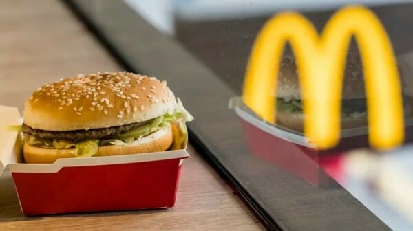 Η McDonald's επενδύει 100 εκατ. δολάρια μετά τον σάλο για τα κρούσματα E. coli