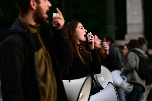 Πολυτεχνείο: Έφτασε στην αμερικανική πρεσβεία η πορεία