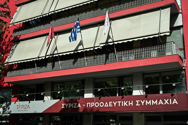 ΣΥΡΙΖΑ για Σαρακιώτη: «Πρέπει να επιστρέψει την έδρα στο κόμμα»