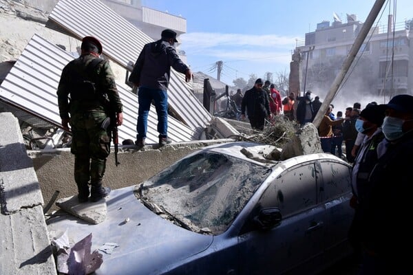 Σύροι αντάρτες εισέβαλαν στη δεύτερη μεγαλύτερη πόλη της Συρίας, το Χαλέπι