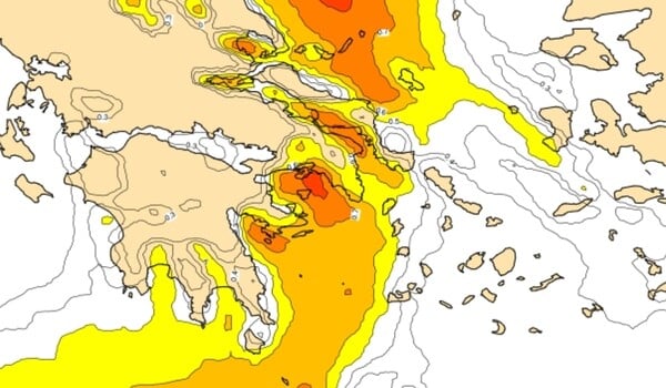 Κακοκαιρία Bora: Στο πορτοκαλί προς κόκκινο η Αθήνα το βράδυ