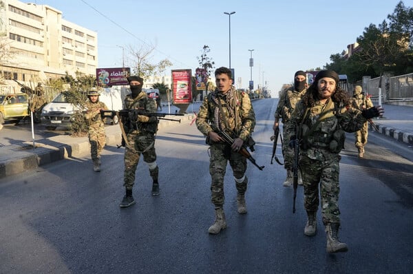 Συρία: Πυροβολισμοί στη Δαμασκό - Πληροφορίες για απόπειρα πραξικοπήματος κατά του Άσαντ