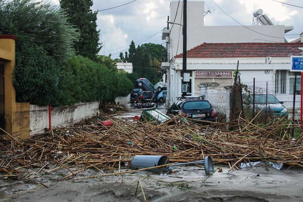 Καταστροφές από την κακοκαιρία στη Ρόδο: Πλημμύρες και μεγάλες ζημιές στο οδικό δίκτυο