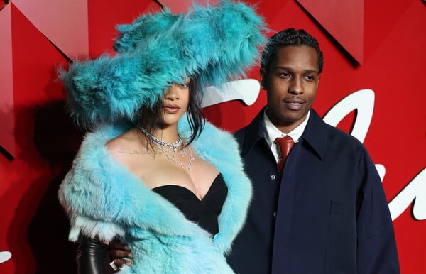 British Fashion Awards: Η εντυπωσιακή εμφάνιση της Rihanna και του A$AP Rocky στο κόκκινο χαλί