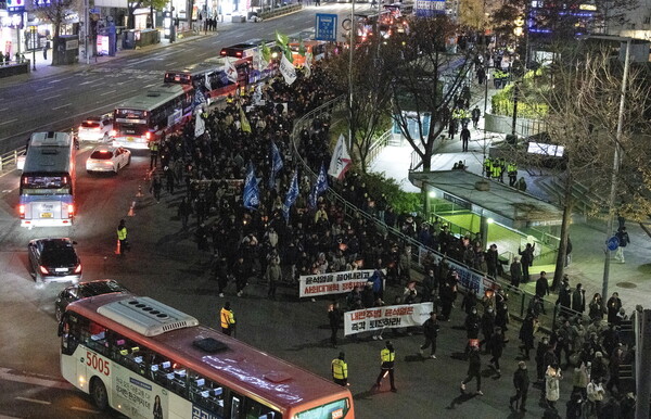 Νότια Κορέα: Μία από τις μαζικότερες διαμαρτυρίες των τελευταίων ετών με σύνθημα την παραίτηση του προέδρου