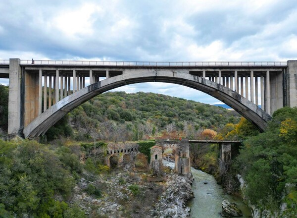 Η Στέφανι πήγε μια βόλτα στην Καρύταινα, και αποφάσισε να μείνει