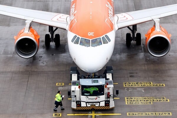 Αυξάνονται οι πτήσεις της easyJet προς Λονδίνο, Λούτον και Αλικάντε από το καλοκαίρι του 2025