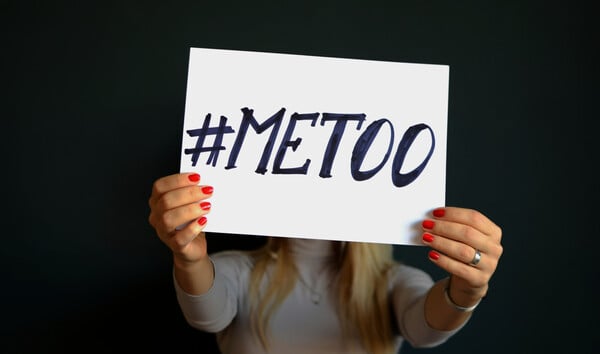 Γαλλία: Κίνημα #MeToo στα νοσοκομεία - Μία στις δύο νοσηλεύτριες θύμα σεξουαλικής βίας