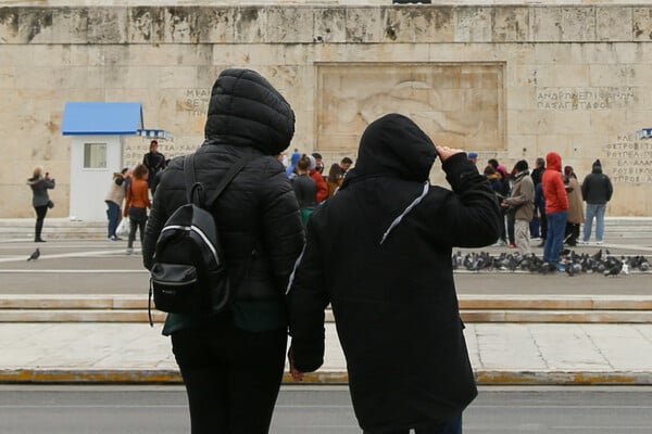 Αλλάζει ο καιρός από σήμερα: Κρύο, βροχές, ισχυροί άνεμοι και χιόνια