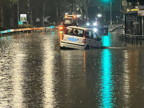 Διακοπή κυκλοφορίας στη Λεωφόρο Ποσειδώνος