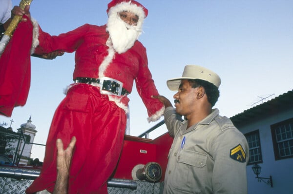 Ο Papai Noel (αϊ Βασίλης) σταμάτησε στο Ρίο