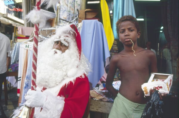 Ο Papai Noel (αϊ Βασίλης) σταμάτησε στο Ρίο