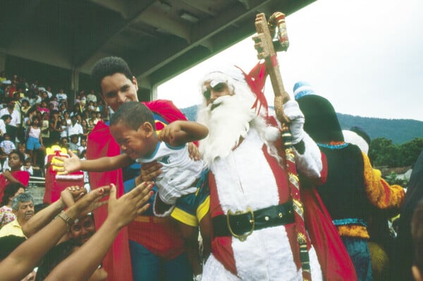 Ο Papai Noel (αϊ Βασίλης) σταμάτησε στο Ρίο