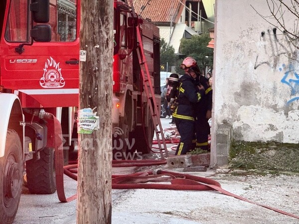 Φωτιά σε ξενοδοχείο στην Καλαμπάκα - Μεγάλη κινητοποίηση της Πυροσβεστικής