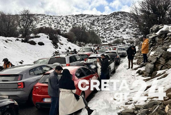 Μεγάλο μποτιλιάρισμα στον χιονισμένο Ψηλορείτη - Ακινητοποιημένα πολλά ΙΧ