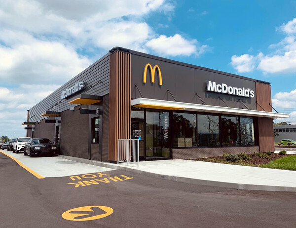 McDonald's, Ford, Jack Daniel's και Walmart στις ΗΠΑ εγκαταλείπουν πρακτικές συμπερίληψης