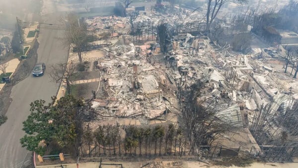 Φωτιές στο Λος Άντζελες: Οι επαύλεις των σταρ του Χόλιγουντ που καταστράφηκαν