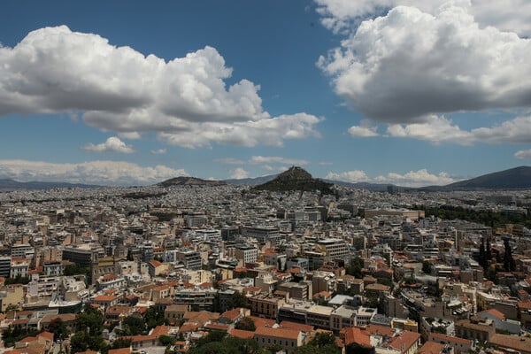 Τη Δευτέρα οι αιτήσεις για το «Αλλάζω θερμοσίφωνα», σε εξέλιξη το «Εξοικονομώ 2025» 