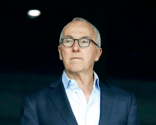 Frank McCourt: Ποιος είναι ο δισεκατομμυριούχος που θέλει να αγοράσει το TikTok