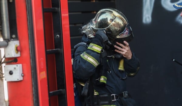 Φωτιά σε εργοστάσιο στο Κορωπί