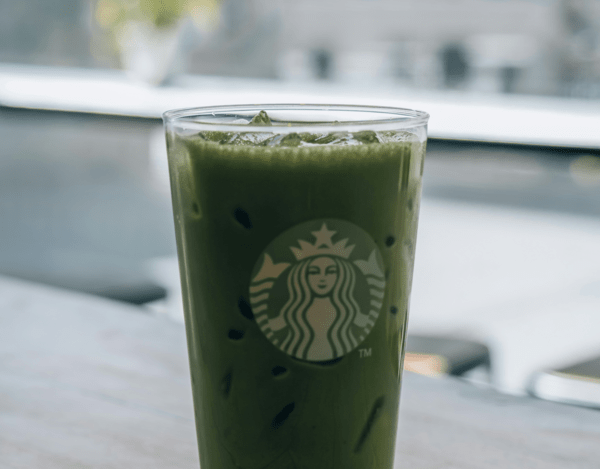 Tα Starbucks απαγορεύουν πλέον την πρόσβαση στην τουαλέτα σε μη πελάτες