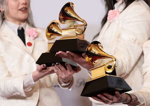 Grammy 2025 χωρίς πάρτι πριν και μετά - Τι αλλάζει μετά τις φωτιές στο Λος Άντζελες