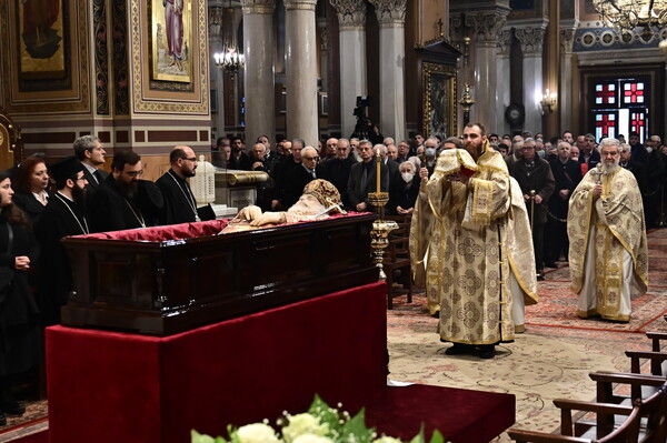 Αναστάσιος: Ολοκληρώνεται το λαϊκό προσκήνυμα στη Μητρόπολη