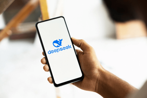 DeepSeek: Η κινεζική απάντηση στο ChatGPT δέχεται κυβερνοεπιθέσεις «μεγάλης κλίμακας»