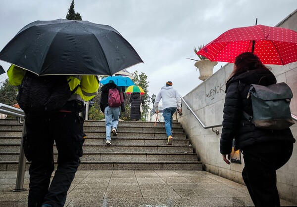 Ο καιρός σήμερα: Αφρικανική σκόνη και λασποβροχές