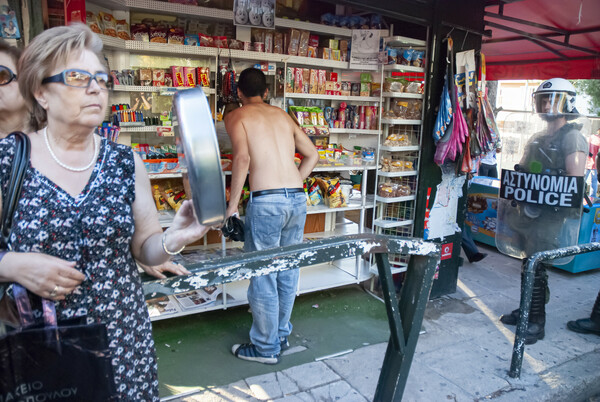 Δημήτρης Κολλάτος. Στροφή δεξιά.