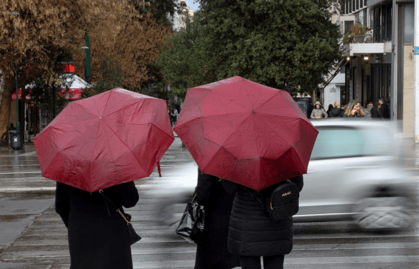 Ραγδαία επιδείνωση του καιρού: Έρχονται καταιγίδες, χιονοπτώσεις και ισχυροί άνεμοι