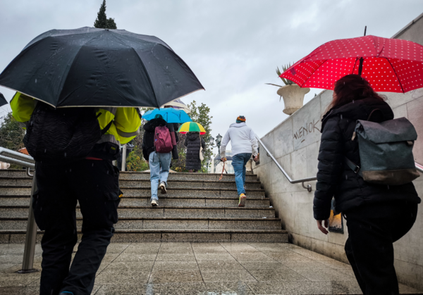 Ο καιρός σήμερα: Καταιγίδες σε όλη την χώρα - Πτώση της θερμοκρασίας