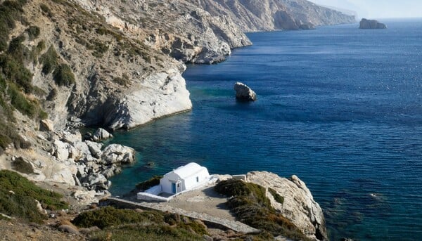 Σε κατάσταση έκτακτης ανάγκης κηρύσσεται η Αμοργός λόγω των σεισμών