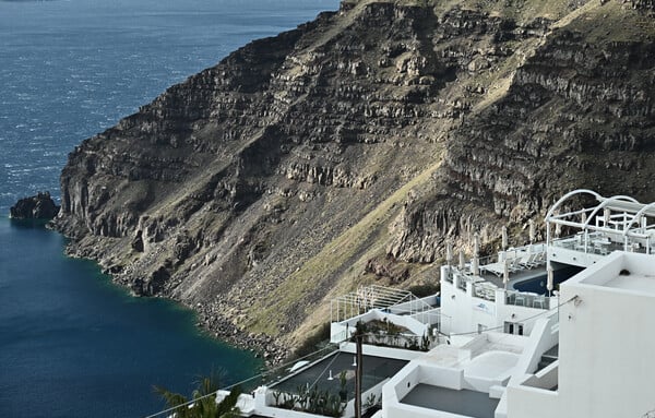 Σεισμοί σε Σαντορίνη και Αμοργό: Νέα προειδοποίηση Τσελέντη - «Προσέχετε, έχουμε δρόμο μπροστά μας»