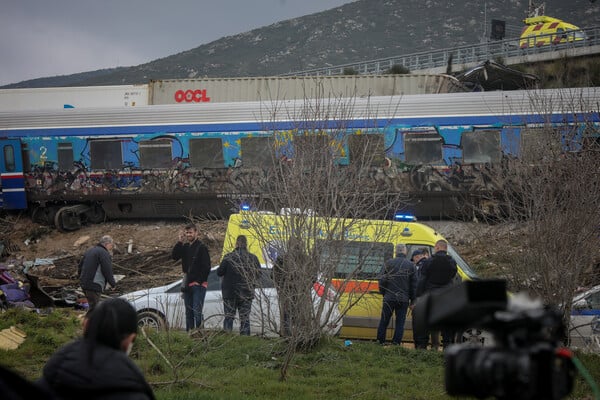 Τέμπη: Νέο ηχητικό ντοκουμέντο - Μητέρα επιζώντα μιλά με το 112