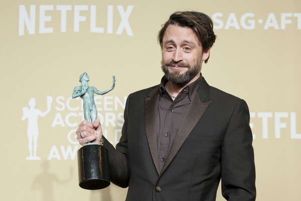 SAG Awards 2025: Οι μεγάλοι νικητές στα βραβεία των Ηθοποιών