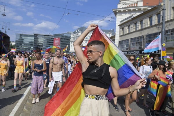 Το pride της Βουδαπέστης θα γίνει σε κλειστό χώρο «για την προστασία των παιδιών»