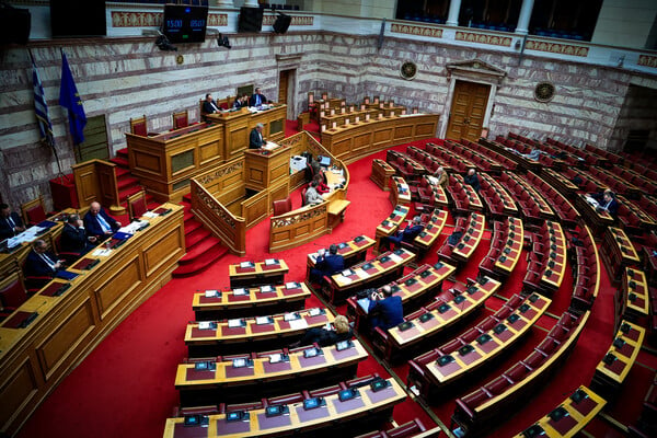 Το ζήτημα των Τεμπών στη Βουλή: Τρίτη η συζήτηση για προανακριτική, Τετάρτη η προ ημερησίας