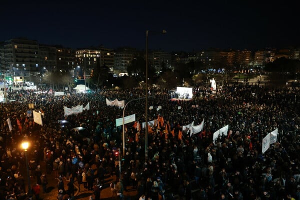 Τέμπη: Ξεκίνησαν οι συγκεντρώσεις - Ποιοι δρόμοι είναι κλειστοί στην Αθήνα