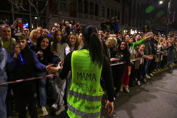 Σερβία: Στιγμιότυπα από το ιστορικό συλλαλητήριο στο Βελιγράδι