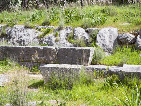 Ιερά Απόλλωνος Δειραδιώτη και Αθηνάς Οξυδερκούς