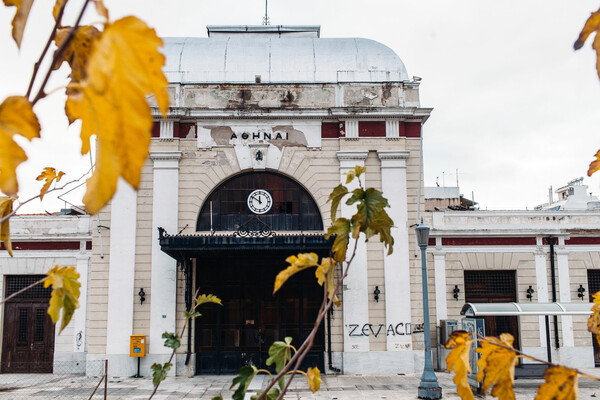 Πώς κυλούν οι μέρες στον Κολωνό;