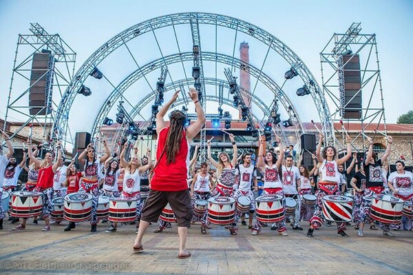 Οι Batala μεταφέρουν τους ρυθμούς της samba reggae στην Ελλάδα