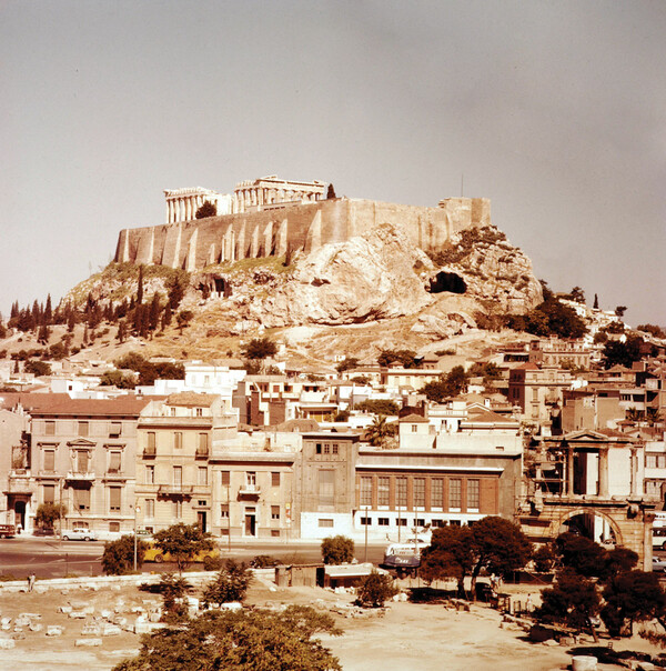 Ναι, την αγαπάμε την Ακρόπολη τελικά