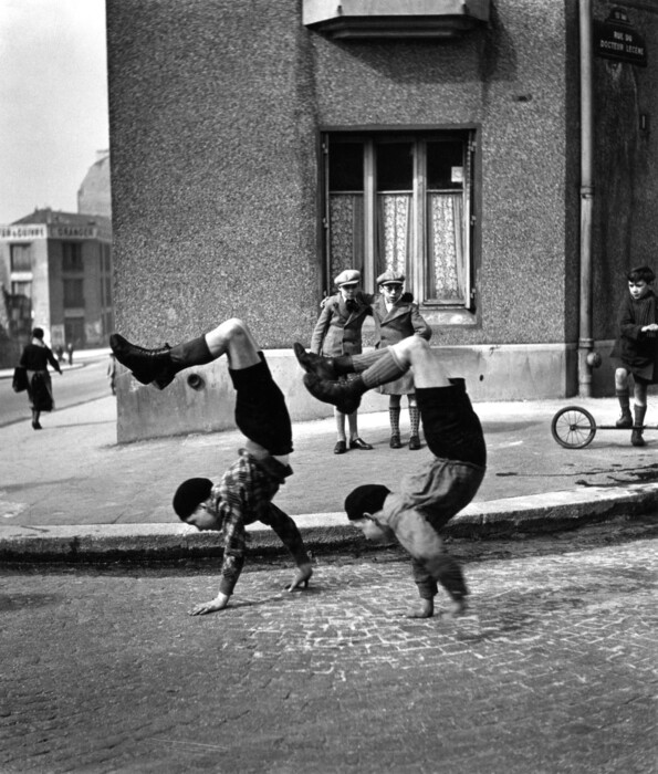 Ο φωτογράφος της "Πόλης του Έρωτα" Robert Doisneau σε μία εντυπωσιακή έκθεση στο Βερολίνο