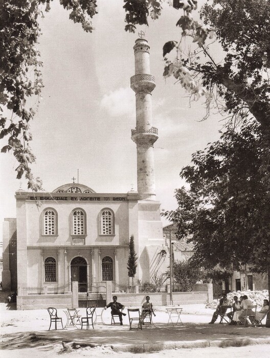 Τα Χανιά του 1949 μέσα από τον φακό του Περικλή Παπαχατζιδάκη